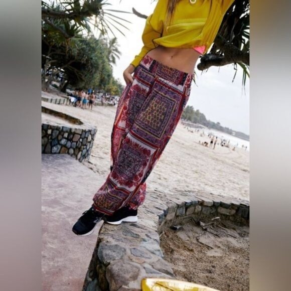NWT Free People Movement Slouchy Multicolored Tapestry Printed Pants - Picture 3 of 7